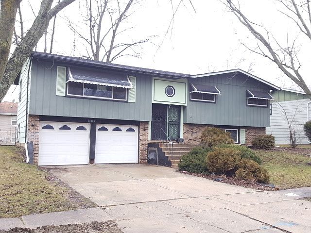 1st image of 21916 Olivia Ave