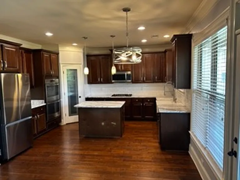 623 Meadow Grass Ln — Photo 6