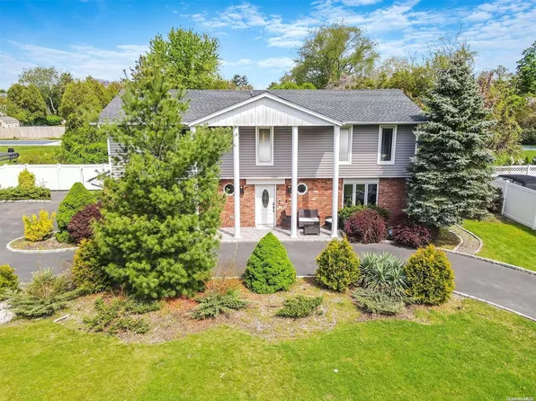 42 Foothill Lane, East Northport, NY 11731