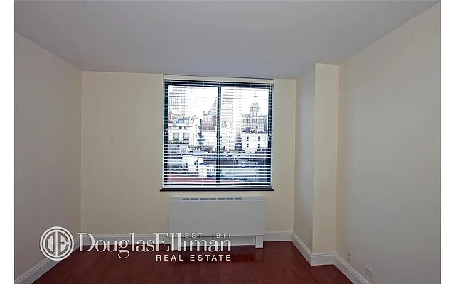 Rented by Douglas Elliman | media 27