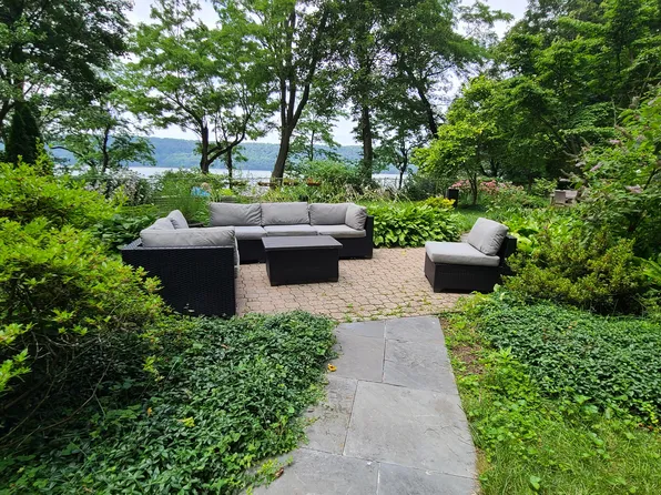 2727 Palisade Avenue image 22 of 25