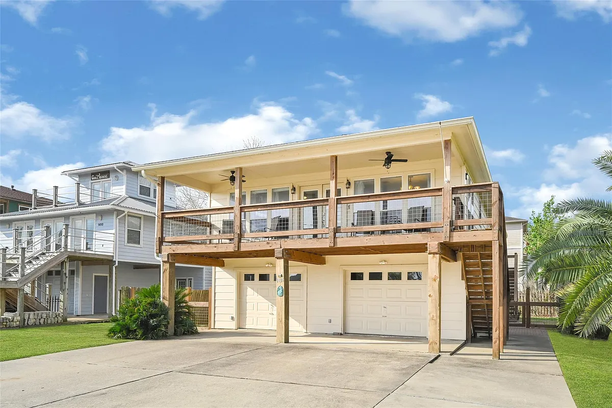 Building Photo - 1414 Bayshore Dr