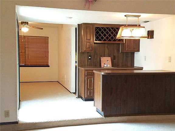 5th image of 2902 Silverdale Ln