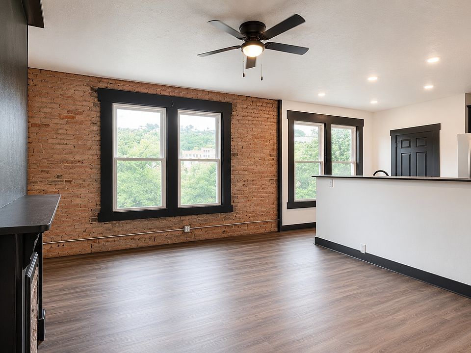 1st image of 427 Whiteman St APT 5