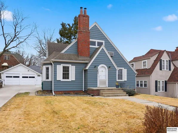 5635 Briggs St, Omaha, NE 68106