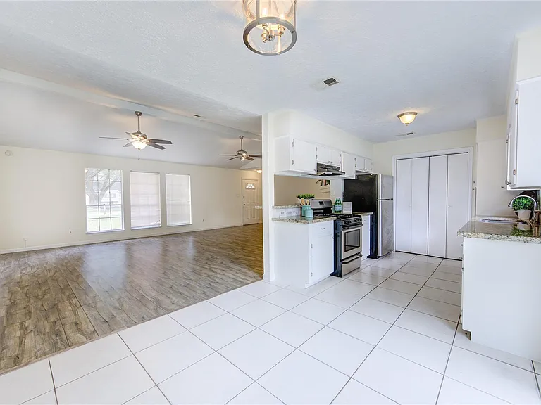950 Grand Junction Dr — Photo 13