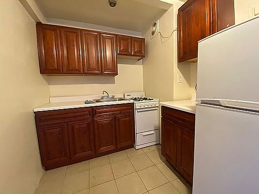 4th image of 85-15 139th St #2F