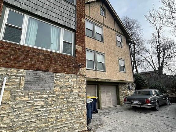 2nd image of 1509 E 50th Ter
