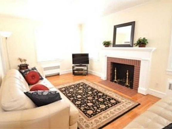 2nd image of 20 Longwood Ave