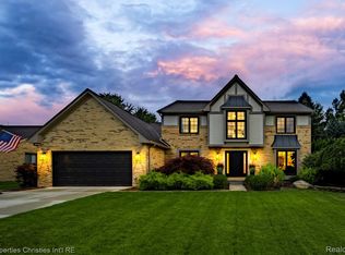 17401 Cameron Dr, Northville, MI 48168