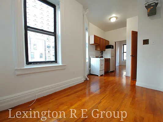 Rented by Lexington Real Estate Group | media 4