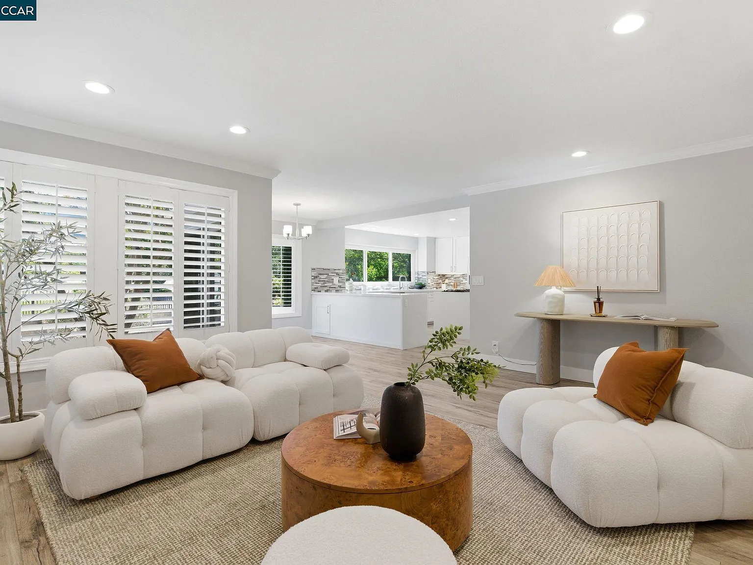 4 bed, 3133 sqft, $7,500 — Photo 3