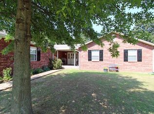 2944 Woodland Rd, Mannford, OK 74044