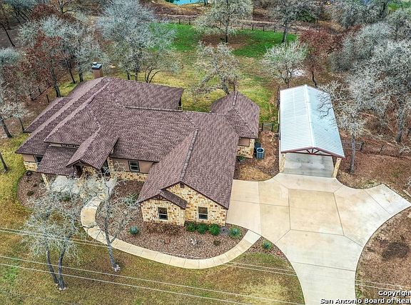 2nd image of 169 Woodlands Dr