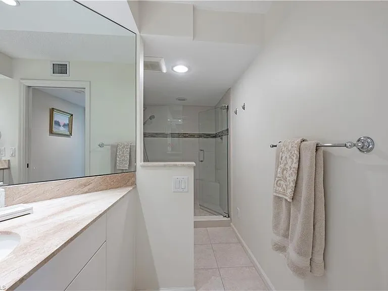 4551 Gulf Shore Blvd N #306 — Photo 23