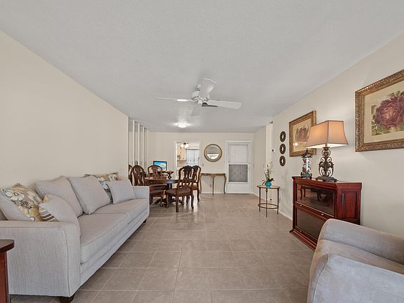 5th image of 2950 Crosley Drive E #E