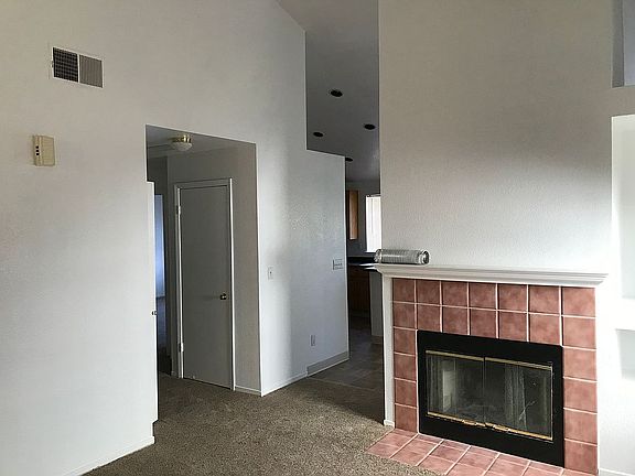 5th image of 720 Driftwood Dr