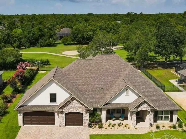 2749 Pebble Beach Dr, Navarre, FL 32566