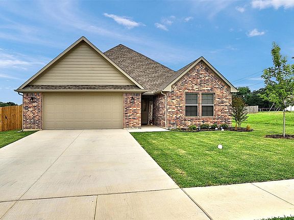 2nd image of 102 Prairie Grass Dr