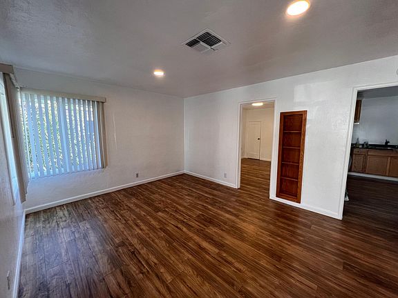 5th image of 4728 Baker Ave