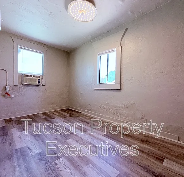 234 E 32nd St #7 — Photo 7