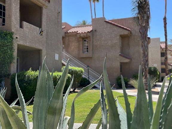 4th image of 2700 Golf Club Dr APT 68