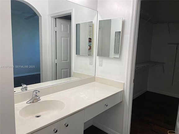 5th image of 2904 NW 33rd Ter #0