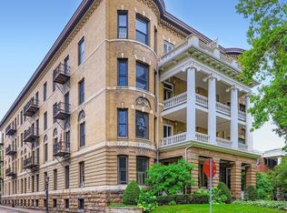 442 Summit Ave APT 6, Saint Paul, MN 55102