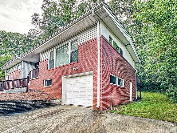 3rd image of 1097 Baker Ln