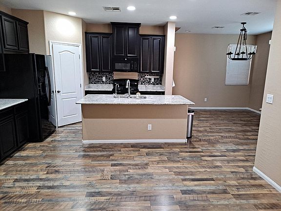 4th image of 10747 Centerville Bay St