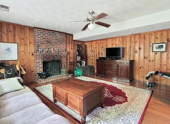 4th image of 6200 Halrose Ln