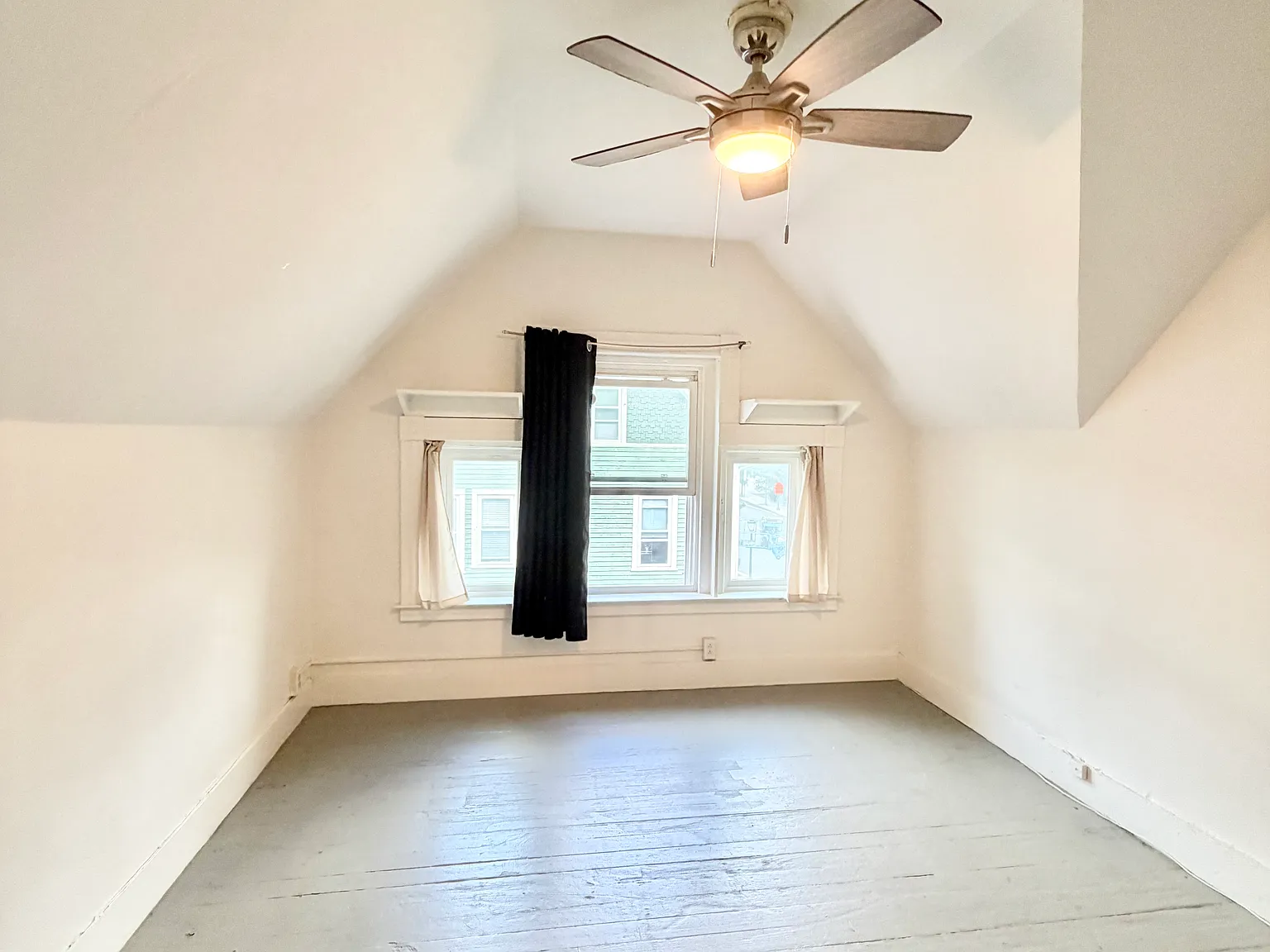 1 bed, 850 sqft, $1,675 — Photo 3