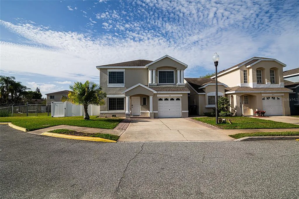 4 bed, 2.5 bath, 1530 sqft, $2,900 — Photo 1