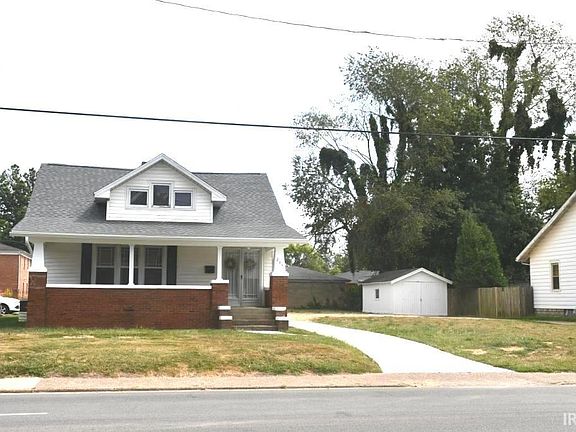 2nd image of 204 S Weinbach Ave