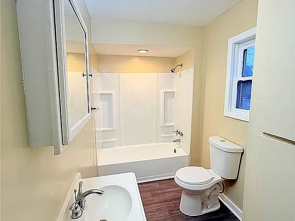 2nd image of 1052 Stroman Ave