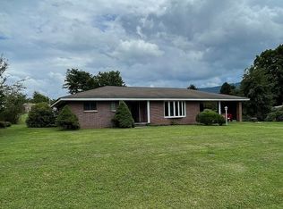 132 Ballard Ave, Peterstown, WV 24963