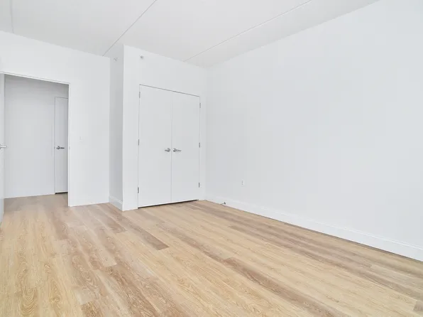 304 West 117th Street image 10 of 17