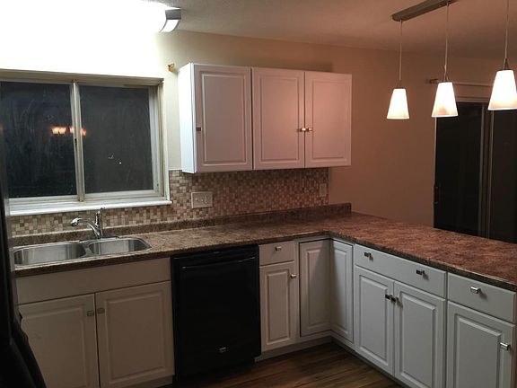 4th image of 1285 Flordawn Dr