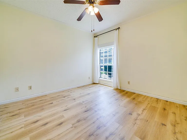1700 Amelia Ct #613 — Photo 18