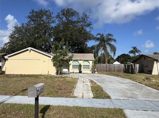 1014 Stonefence Way, Tarpon Springs, FL 34689