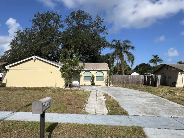 1014 Stonefence Way, Tarpon Springs, FL 34689