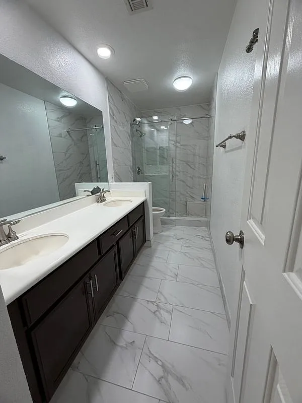 5 bed, 3.0 bath, 3007 sqft, $2,500 — Photo 3