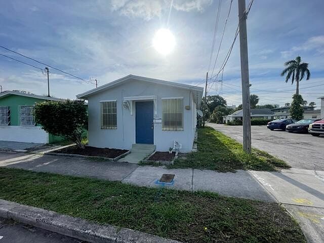 1st image of 420 Douglass Ave