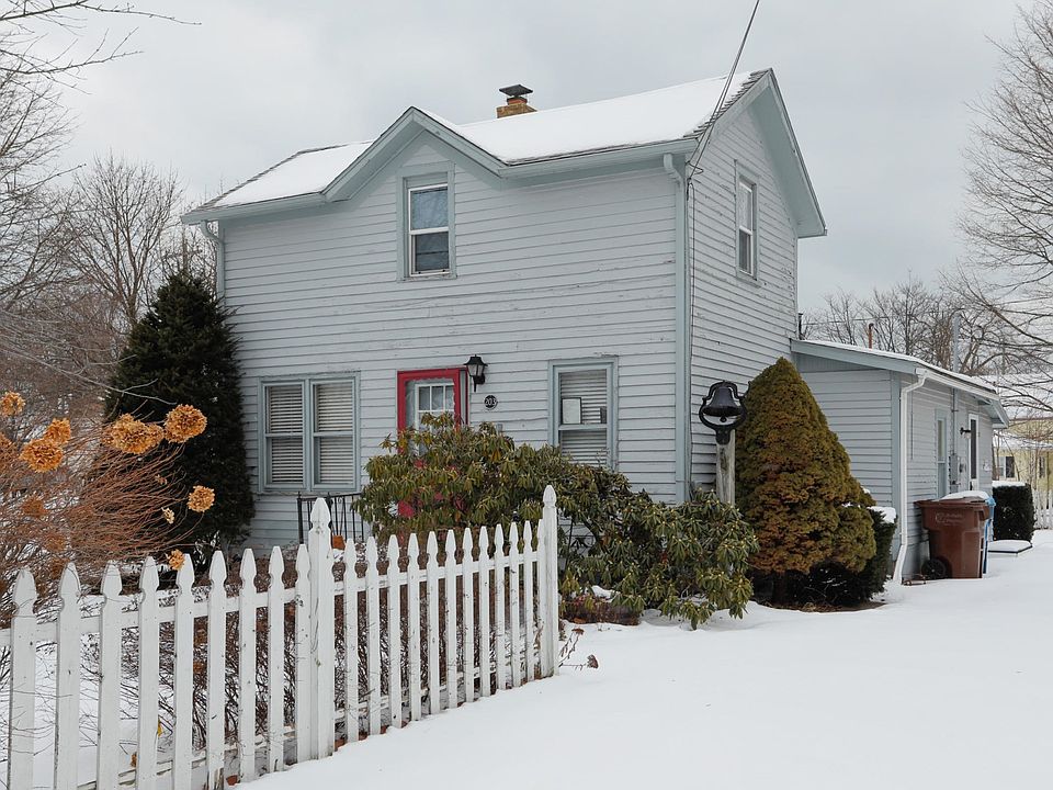 203 Monroe St-101