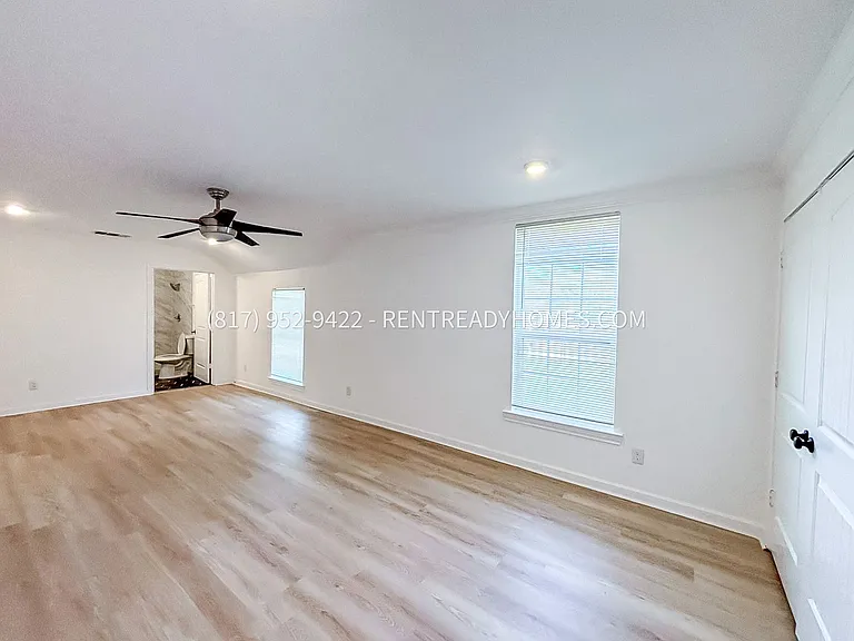 2117 Christine Ave — Photo 7