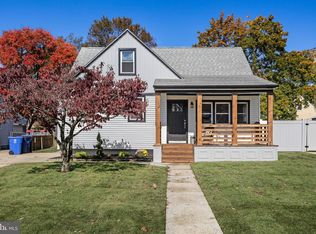 7 Ridgley St, Mount Holly, NJ 08060