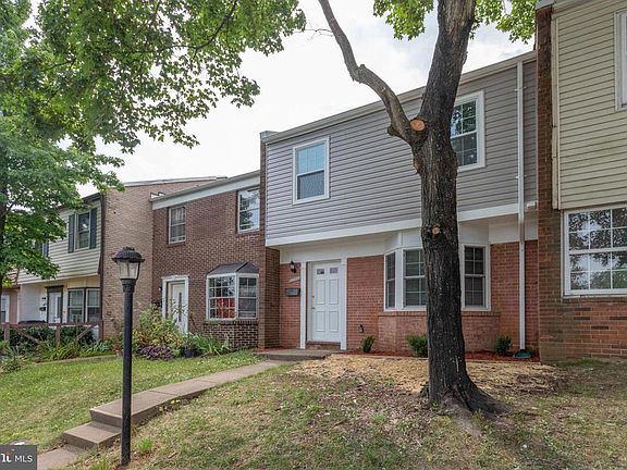 3rd image of 8022 Community Dr