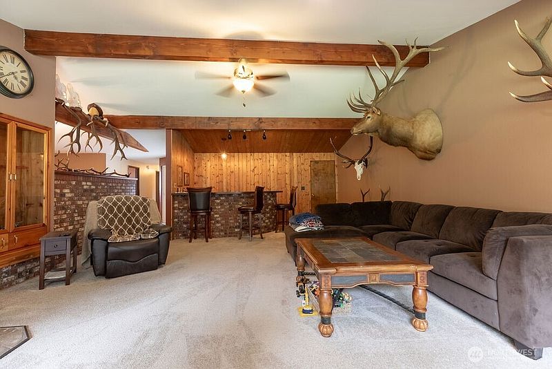 4th image of 461 Fern Hill Road