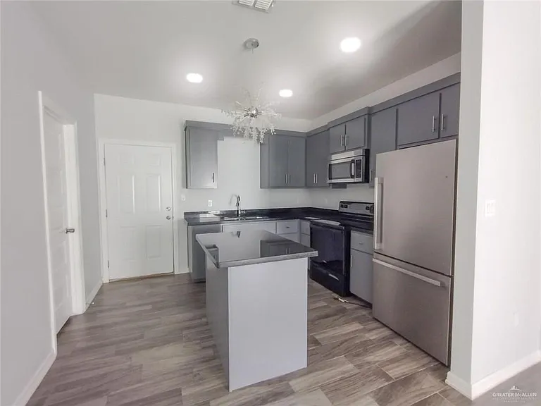 1001 N Maryland St #2 — Photo 6