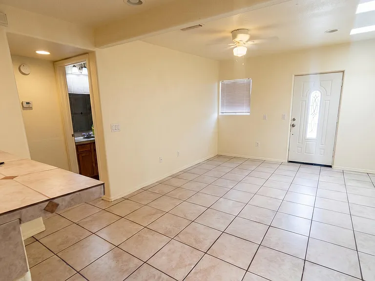 3658 E March Pl — Photo 2